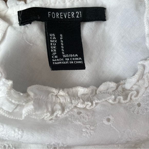 Forever 21 Crop Top Tank Button Up Crochet White Size Small Flower Design - Picture 4 of 8